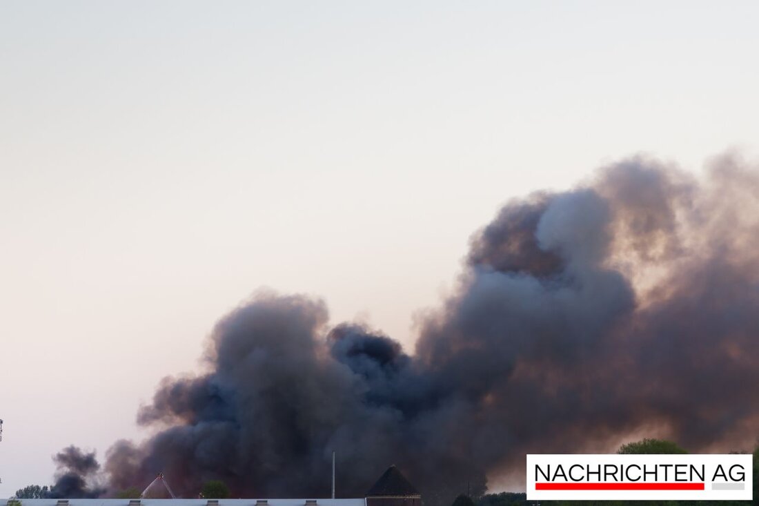 Großbrand in der ehemaligen Staatsoperette in Dresden-Leuben am 6. Juni 2025. Feuerwehr im Großeinsatz, Anwohner gewarnt.